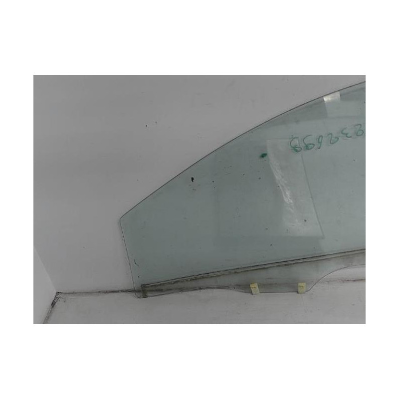 Vitre avant droit FORD KA+