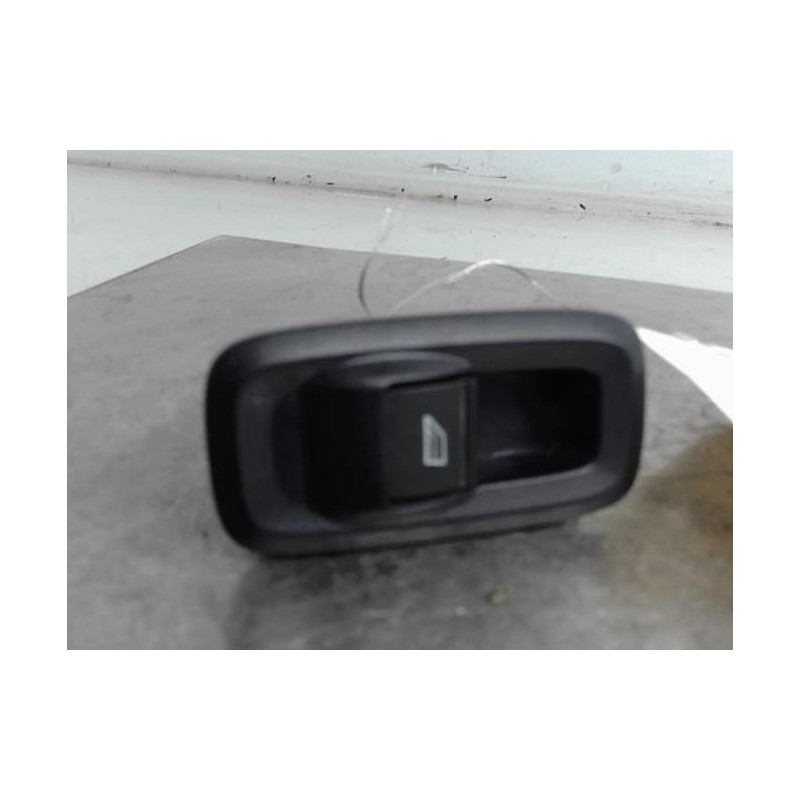 Interrupteur de leve vitre avant droit FORD KA+