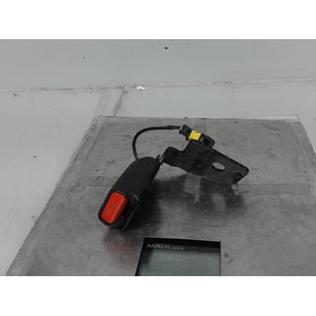 Attache ceinture arriere gauche CITROEN C4 2 Photo n°1