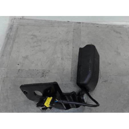 Attache ceinture arriere gauche CITROEN C4 2