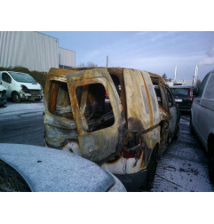 Alternateur VOLKSWAGEN CADDY 3 Photo n°8