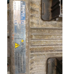 Calculateur moteur OPEL MERIVA A Photo n°1