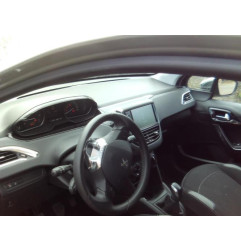 Crochet de remorquage PEUGEOT 208 1 Photo n°6