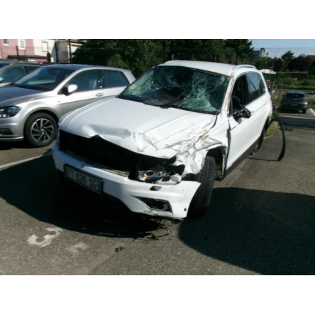 Attache ceinture avant droit VOLKSWAGEN TIGUAN 2