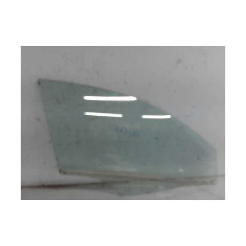 Vitre avant droit MAZDA 3 1