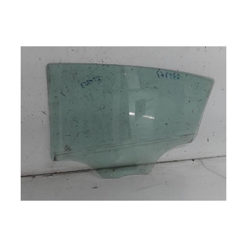 Vitre arriere droit PEUGEOT 208 1