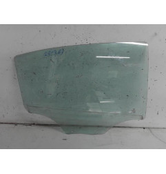 Vitre arriere droit PEUGEOT 208 1