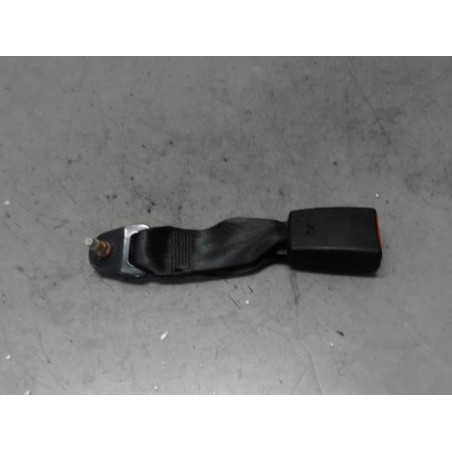 Attache ceinture arriere droit CITROEN C3 2 Photo n°1