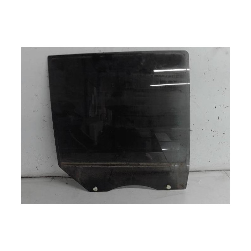 Vitre arriere droit HYUNDAI SANTA FE 1