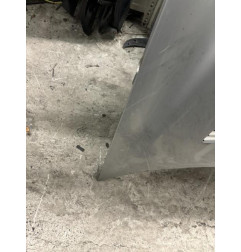 Capot MERCEDES CLASSE E 210 Photo n°4