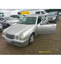 Feu arriere principal droit (feux) MERCEDES CLASSE E 210 Photo n°19