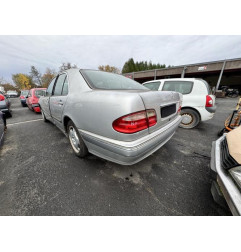Retroviseur droit MERCEDES CLASSE E 210 Photo n°13