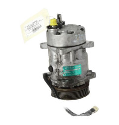 Compresseur clim AUDI A4 2 Photo n°1