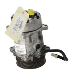 Compresseur clim AUDI A4 2 Photo n°4