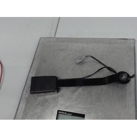 Attache ceinture avant droit RENAULT CLIO 4