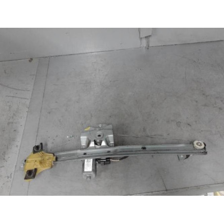 Moteur leve vitre avant droit RENAULT CLIO 4