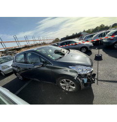 Vitre arriere gauche PEUGEOT 208 1 Photo n°12