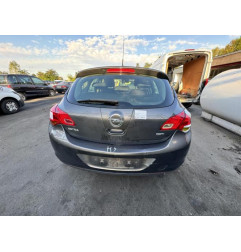 Attache ceinture arriere droit OPEL ASTRA J Photo n°13