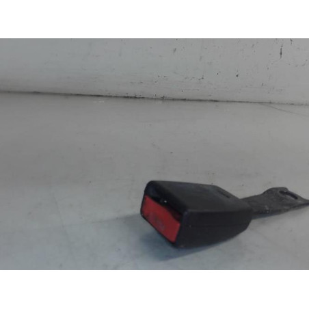 Attache ceinture avant droit MITSUBISHI PAJERO 3 Photo n°1