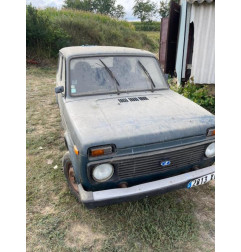 Attache ceinture avant gauche LADA NIVA Photo n°4