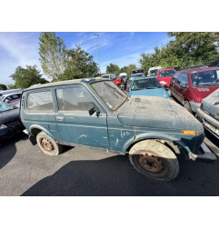 Attache ceinture avant gauche LADA NIVA Photo n°12