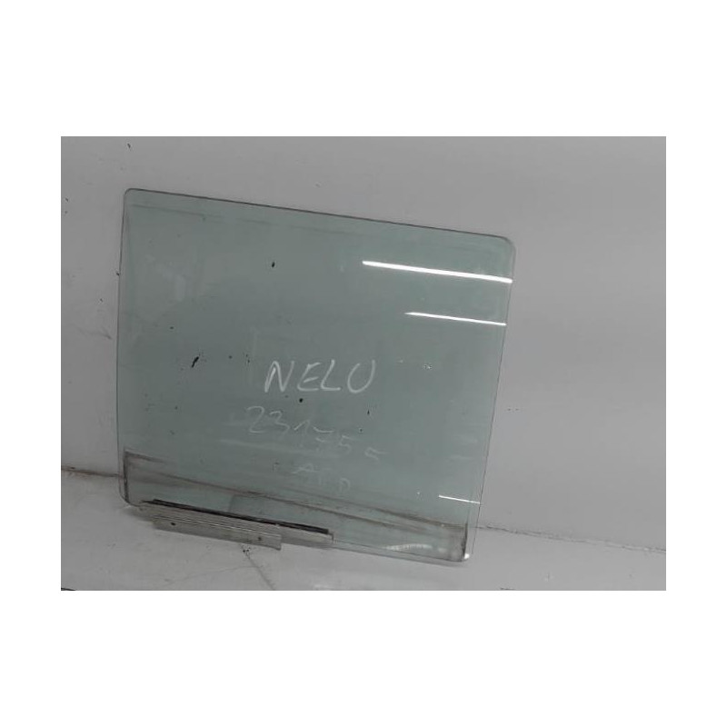 Vitre arriere droit SUZUKI SWIFT 3