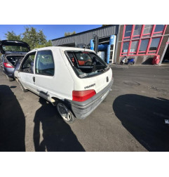 Feu arriere principal droit (feux) PEUGEOT 106 Photo n°16