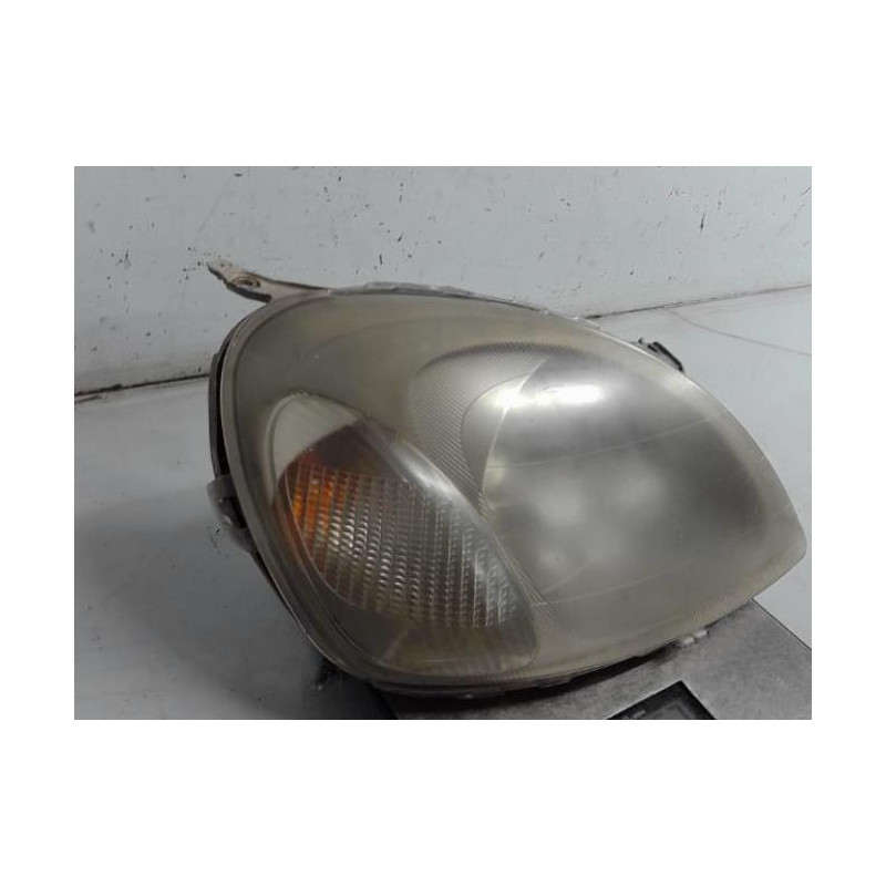 Optique avant principal droit (feux)(phare) TOYOTA YARIS 1