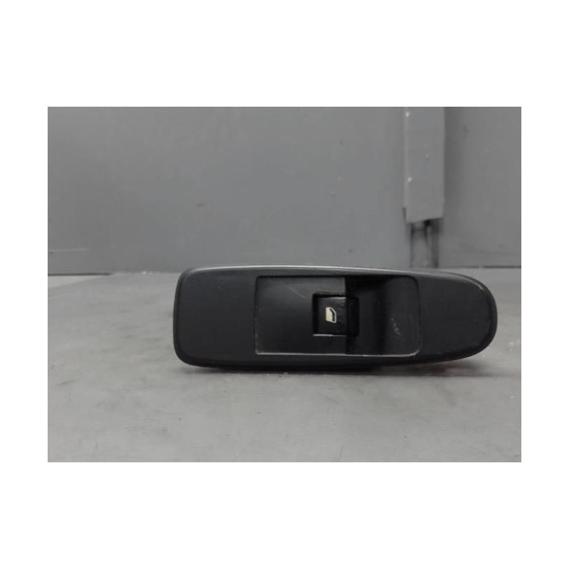 Interrupteur de leve vitre avant droit CITROEN C4 PICASSO 1