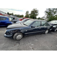 Feu arriere principal droit (feux) MERCEDES CLASSE E 210 Photo n°13