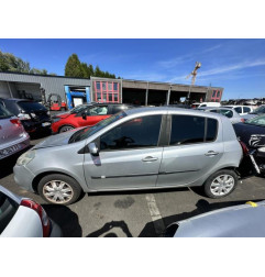 Vitre avant gauche RENAULT CLIO 3 Photo n°7