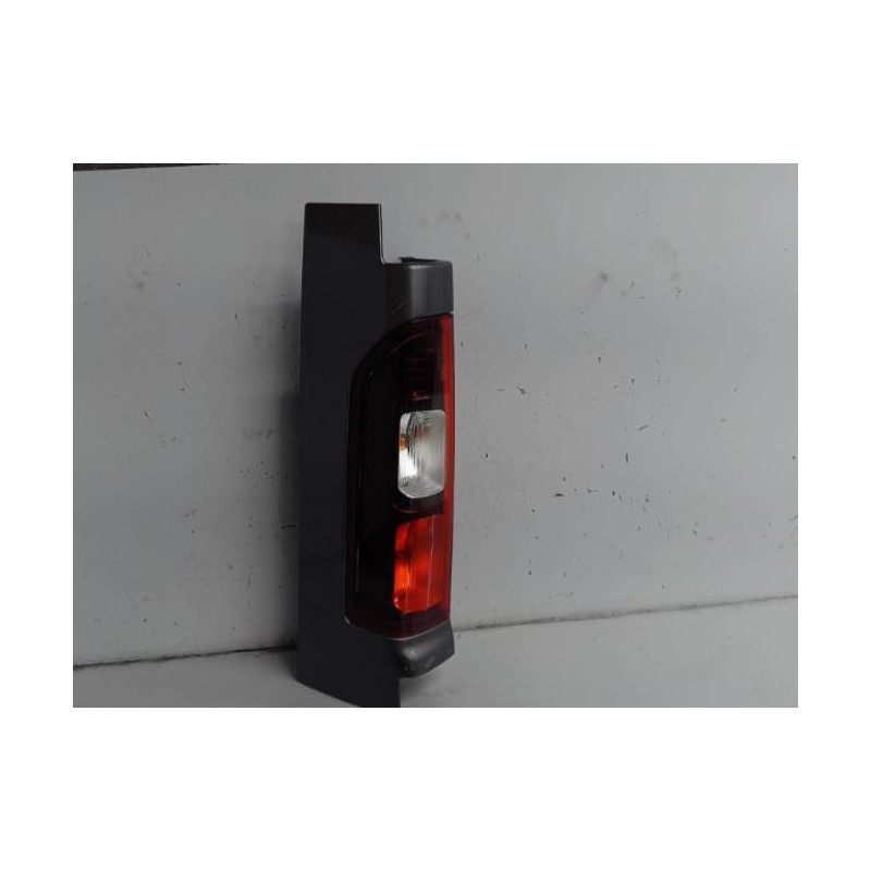Feu arriere principal gauche (feux) RENAULT TRAFIC 3 COURT