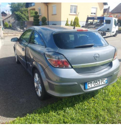 Compresseur clim OPEL ASTRA H Photo n°9