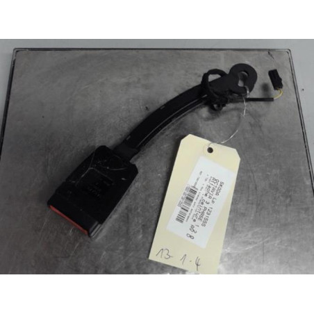 Attache ceinture avant droit SKODA OCTAVIA 3