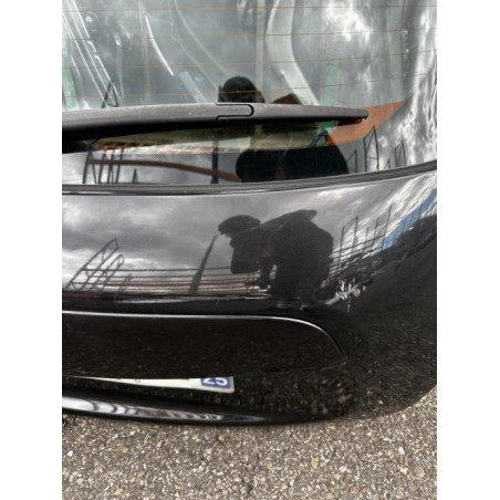 Malle/Hayon arriere NISSAN JUKE 1