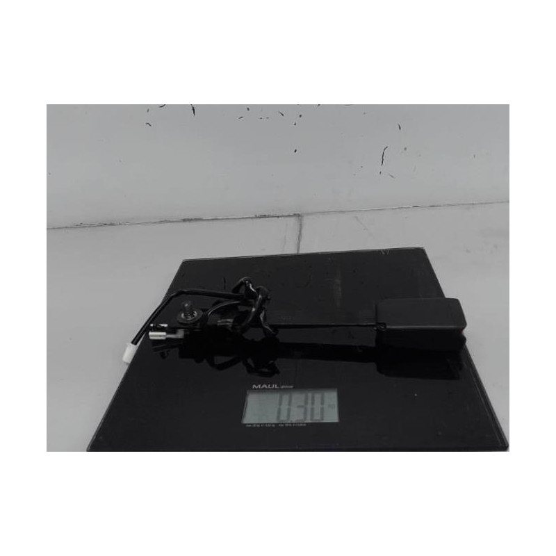 Attache ceinture avant droit NISSAN JUKE 1
