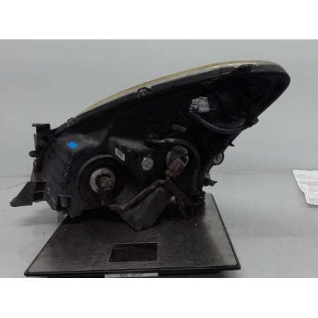 Optique avant principal droit (feux)(phare) TOYOTA COROLLA VERSO 2