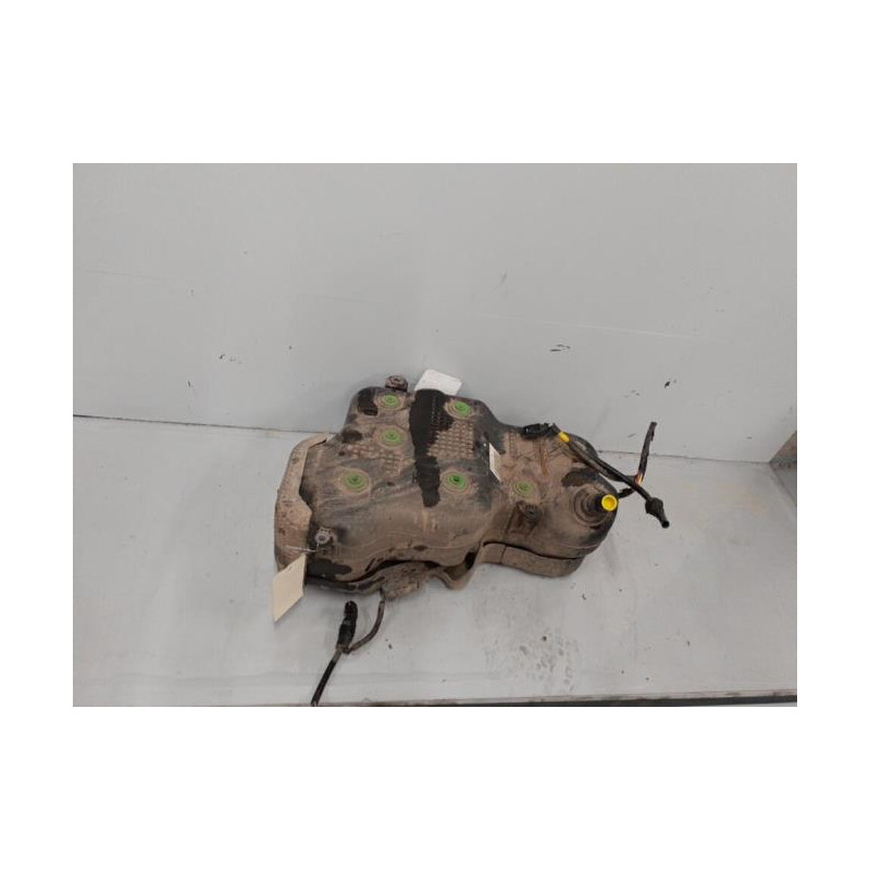 Reservoir AdBlue HYUNDAI TUCSON 2 Photo n°2