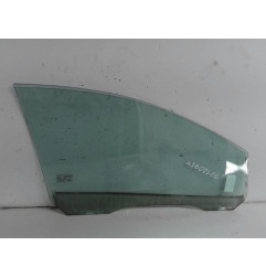 Vitre avant gauche FORD FOCUS 2