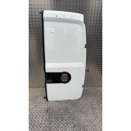 Porte de coffre droit FIAT DOBLO 2 Photo n°1