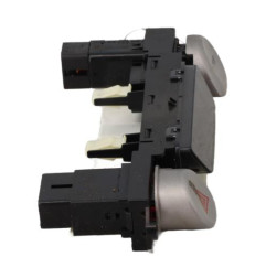 Bouton de warning HYUNDAI I 20 1 Photo n°4