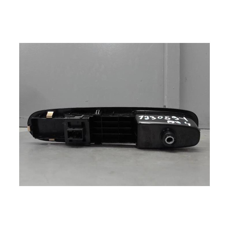 Interrupteur de leve vitre avant gauche LANCIA YPSILON 5