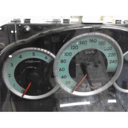 Compteur TOYOTA COROLLA VERSO 2 Photo n°1
