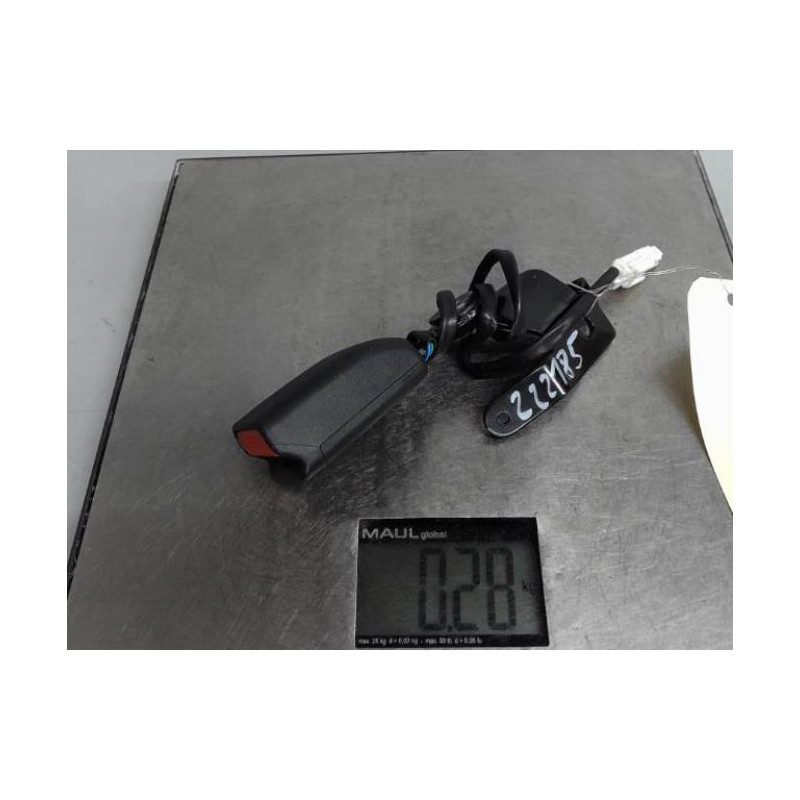 Attache ceinture arriere droit INFINITI Q50