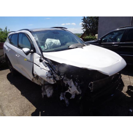 Attache ceinture avant droit HYUNDAI TUCSON 2