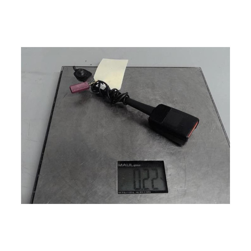 Attache ceinture avant droit FORD GRAND C-MAX 2