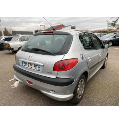 Compresseur clim PEUGEOT 206 Photo n°13