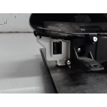 Compteur TOYOTA YARIS 2 Photo n°1