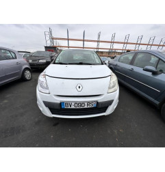 Capot RENAULT CLIO 3 Photo n°7