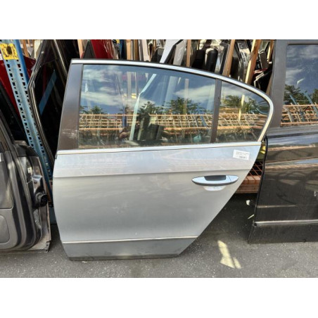 Porte arriere gauche VOLKSWAGEN PASSAT 5 Photo n°1